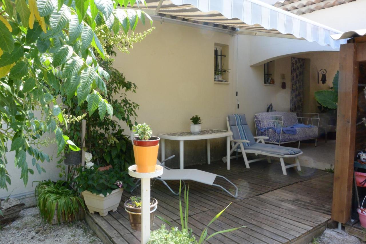 Chez Regine Et Gregoire Bed and Breakfast Marseille Exteriör bild
